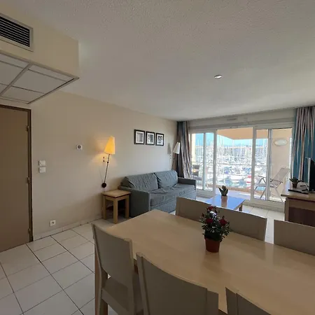 Appartement Cap Hermes 200 Avec Piscine Et Vue Port Fréjus