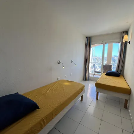 Appartement Cap Hermes 200 Avec Piscine Et Vue Port Fréjus