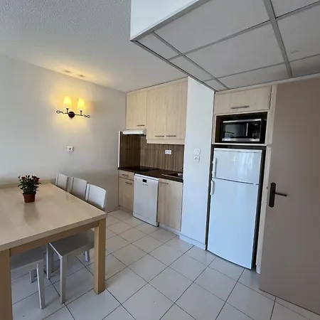 Cap Hermes 200 Avec Piscine Et Vue Port Appartement